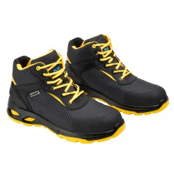 Bota Seguridad Maurer S3 Modelo Amerina Antideslizante con Suela Resistente a los Hidrocarburos. Talla 38.